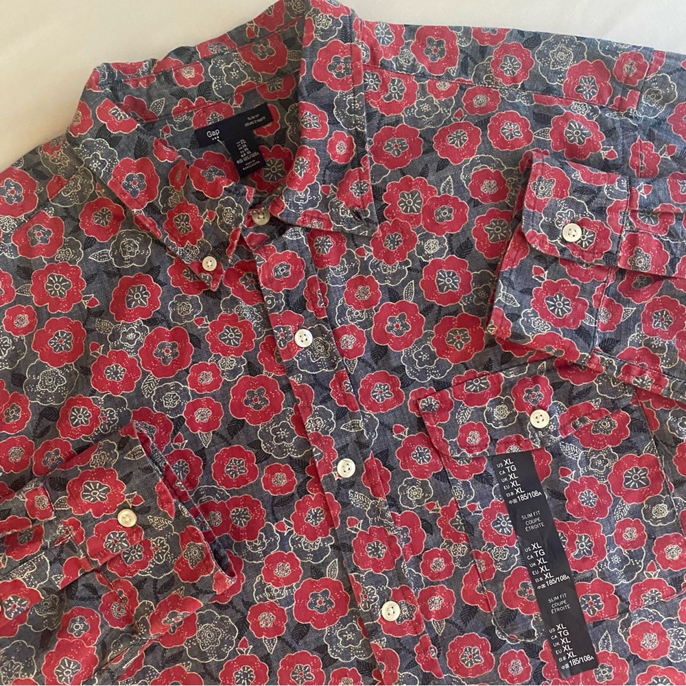 GAP Floral Shirt Men XL Slim Fit Surf Beach Cali Collared Button Up